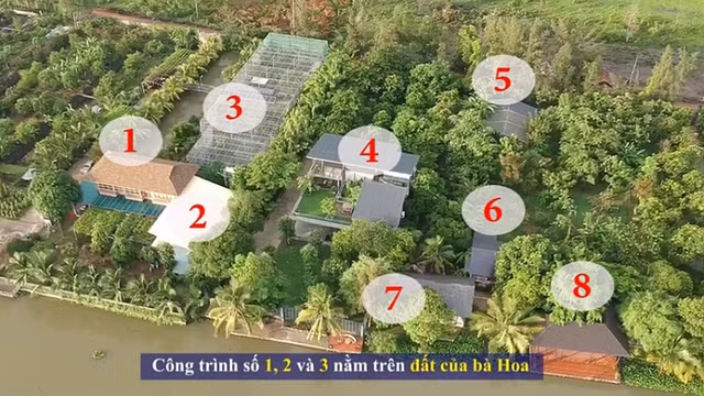 La lung cong trinh khung xay 'tam' ven song o Binh Duong