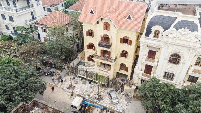 Khi nào xử lý xong các sai phạm khu biệt thự 'khủng' 5,2ha Yên Hòa? Khi nao xu ly xong cac sai pham khu biet thu 'khung' 5,2ha Yen Hoa?