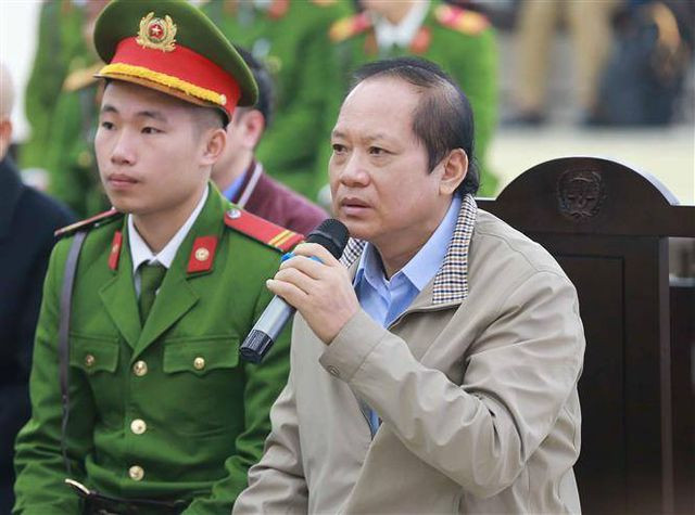 Ngày thứ 2 xét xử vụ Mobifone-AVG: Cựu Bộ trưởng Nguyễn Bắc Son không nhớ tiêu 3 triệu USD vào việc gì - Hình 5 Ngay thu 2 xet xu vu Mobifone-AVG: Cuu Bo truong Nguyen Bac Son khong nho tieu 3 trieu USD vao viec gi-Hinh-5
