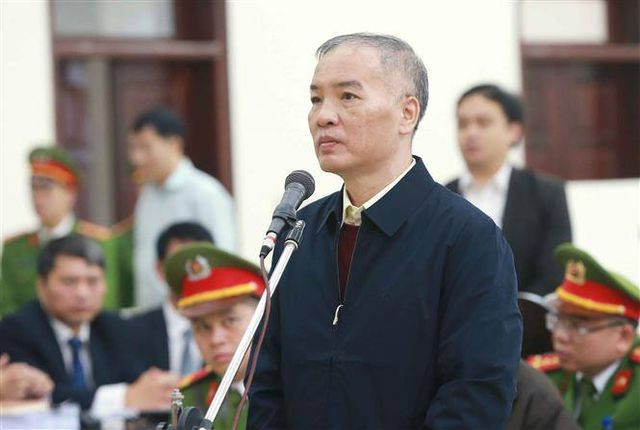 Ngày thứ 2 xét xử vụ Mobifone-AVG: Cựu Bộ trưởng Nguyễn Bắc Son không nhớ tiêu 3 triệu USD vào việc gì - Hình 7 Ngay thu 2 xet xu vu Mobifone-AVG: Cuu Bo truong Nguyen Bac Son khong nho tieu 3 trieu USD vao viec gi-Hinh-7