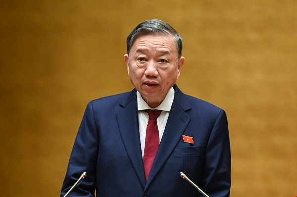 Bộ trưởng Công an Tô Lâm: Bổ sung nơi sinh vào hộ chiếu không làm phát sinh thêm chi phí Bo truong Cong an To Lam: Bo sung noi sinh vao ho chieu khong lam phat sinh them chi phi