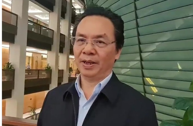 Đại biểu Quốc hội nói gì về vụ khan hiếm xăng dầu, cây xăng dừng bán? Dai bieu Quoc hoi noi gi ve vu khan hiem xang dau, cay xang dung ban?