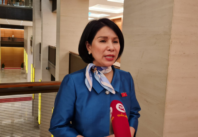 Chánh án TAND TP. Hà Nội: Bác sĩ chuyên môn rất tốt, nhưng lại vướng lao lý khi đấu thầu - Hình 2 Chanh an TAND TP. Ha Noi: Bac si chuyen mon rat tot, nhung lai vuong lao ly khi dau thau-Hinh-2