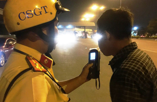 Tài xế tại TP HCM vi phạm nồng độ cồn cao nhất cả nước Tai xe tai TP HCM vi pham nong do con cao nhat ca nuoc