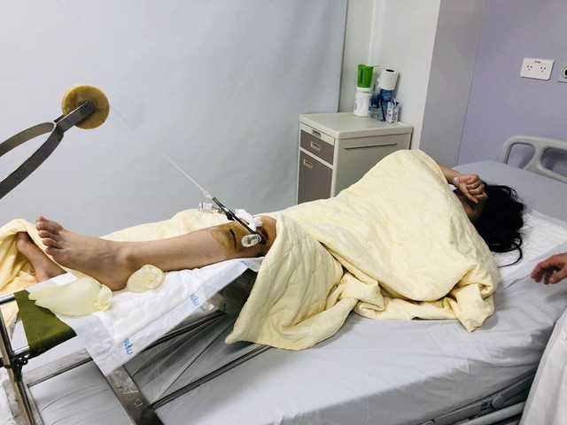 Cảnh sát nói gì vụ nữ sinh bị xe Range Rover đâm chấn thương sọ não? Canh sat noi gi vu nu sinh bi xe Range Rover dam chan thuong so nao?