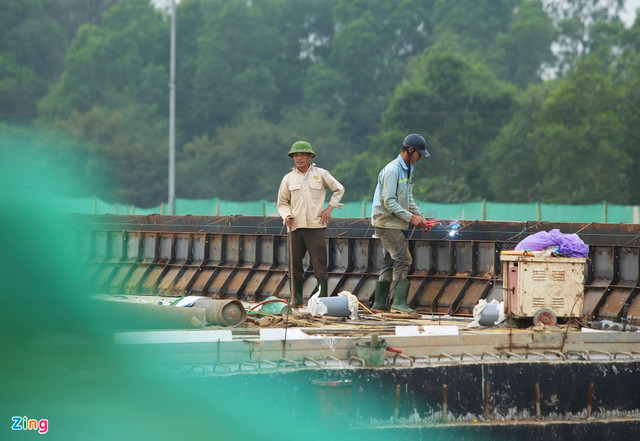Cận cảnh công trường đại lộ nghìn tỷ Vinh - Cửa Lò - Hình 8 Can canh cong truong dai lo nghin ty Vinh - Cua Lo-Hinh-8
