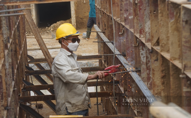 Cận cảnh công trường đại lộ nghìn tỷ Vinh - Cửa Lò - Hình 11 Can canh cong truong dai lo nghin ty Vinh - Cua Lo-Hinh-11