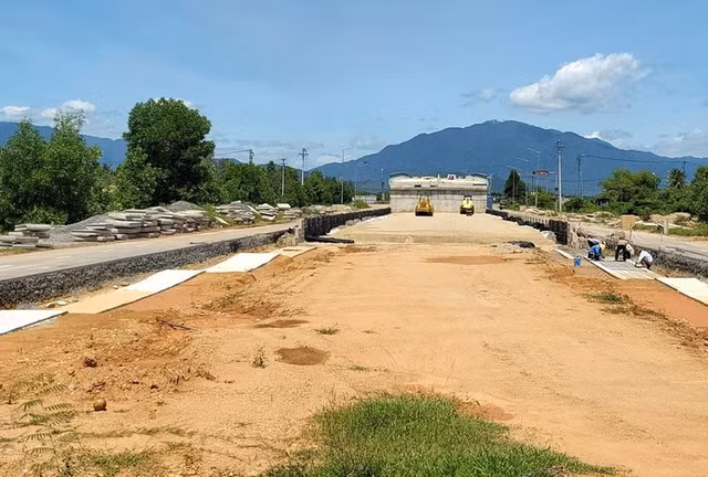 Du an duong vanh dai nghin ty Tay Da Nang: Nhieu hang muc van con ngon ngang