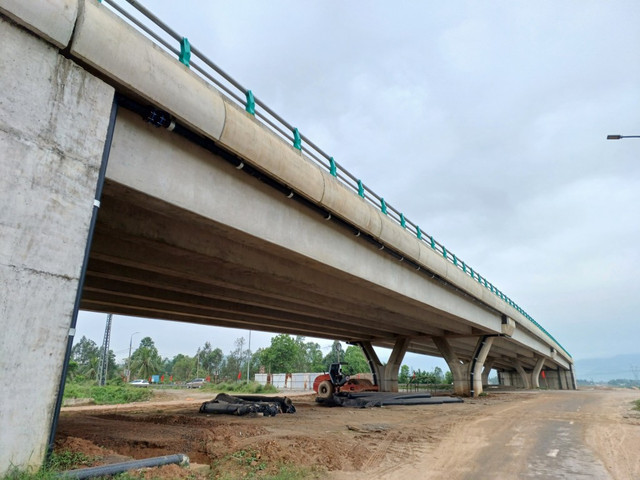 Dự án đường vành đai nghìn tỷ Tây Đà Nẵng: Nhiều hạng mục vẫn còn ngổn ngang - Hình 3 Du an duong vanh dai nghin ty Tay Da Nang: Nhieu hang muc van con ngon ngang-Hinh-3