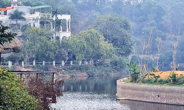 Chum anh anh ho Da Dung dang bi buc tu-Hinh-11