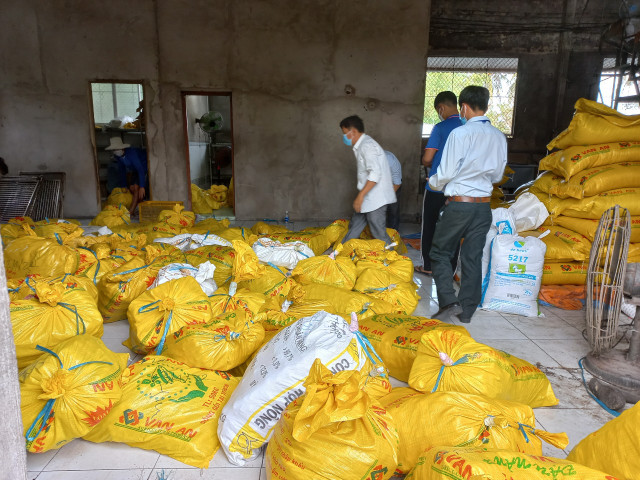 Tiêu hủy gần 6,6 tấn chả chay “ngậm” hàn the Tieu huy gan 6,6 tan cha chay “ngam” han the