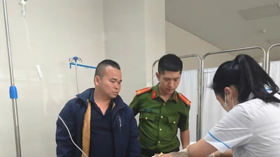 Cán bộ Công an xã vượt hơn 20km đưa người dân bị tai nạn lao động đi cấp cứu