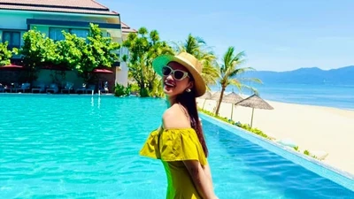 Lã Thanh Huyền gây trầm trồ với biệt thự ven sông đẳng cấp tại Hà Nội