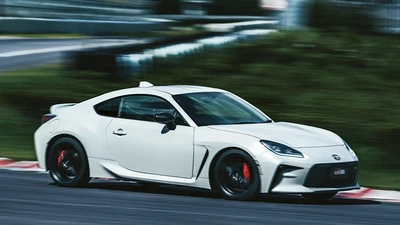 Toyota GR 86 2026 ra mắt Thái Lan, giá gần 2,5 tỷ đồng