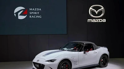 "Soi" Mazda MX-5 Spirit Racing Roadster 12R giá 1,3 tỷ, giới hạn 200 chiếc