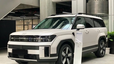 Hyundai SantaFe bản tiết kiệm xăng nhận cọc tại Việt Nam, khoảng 1,3 tỷ