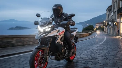 Ra mắt Benelli TRK 902 Stradale "giá mềm", thách thức Ducati Multistrada