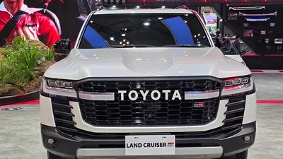 Toyota Land Cruiser 300 GR Sport ra mắt Đông Nam Á, giá hơn 4,3 tỷ đồng