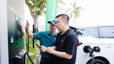 Grab hợp tác Charge+ phát triển mạng lưới trạm sạc xe điện tại Việt Nam