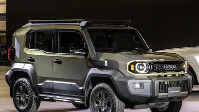 Cận cảnh Toyota Land Cruiser FJ 2026 "giá mềm" vừa ra mắt