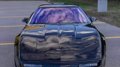 Xem "ông cụ" Chevrolet Corvette ZR1 gần 35 năm tuổi ODO chỉ 51.000 km