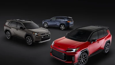 Toyota RAV4 2026 thế hệ mới bất ngờ đội giá hơn 100 triệu đồng