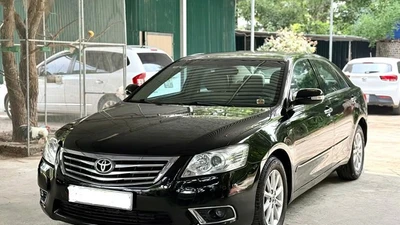 Toyota Camry chạy 15 năm, ODO 130.000km, giá 300 triệu có nên mua?