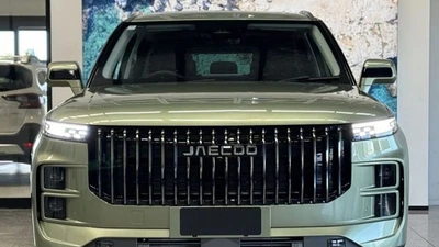 Ra mắt SUV Jaecoo J7 dẫn động 4 bánh tại Việt Nam, giá chỉ 799 triệu đồng 