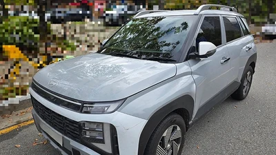 Hyundai Venue 2026 lộ diện không che chắn trên đường phố