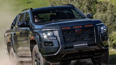 Nissan Navara 2026 vừa ra mắt - cứng cáp và đậm chất địa hình hơn