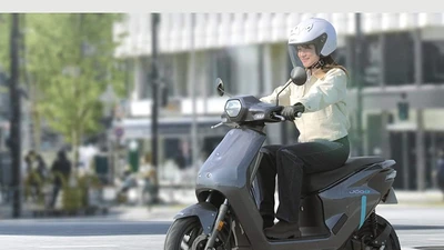 Yamaha JOG E 2025 trình làng - xe máy điện đổi pin giá 26,8 triệu đồng