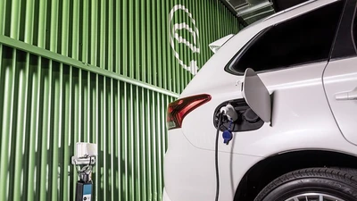 Ôtô PHEV phát thải CO2 thực tế cao gấp gần 5 lần?