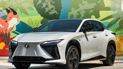 Chi tiết Lexus RZ 2026 mới ra mắt, giá từ 1,2 tỷ đồng