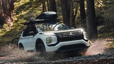 Mitsubishi hé lộ xe SUV off-road mạnh hơn Outlander Trail Edition
