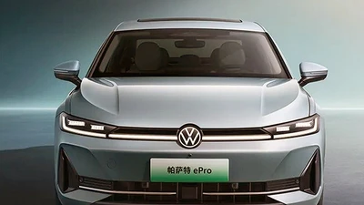 Volkswagen Passat ePro 2026 "ăn xăng như ngửi" có gì đấu Toyota Camry?