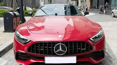 Mercedes-AMG SL43 màu đỏ hàng hiếm, rớt giá mạnh nhất tại Việt Nam