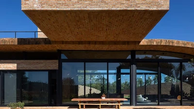 Ngôi nhà độc đáo tận dụng gió và bóng râm