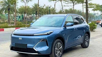 Tận mục Geely EX5 PHEV đầu tiên về Việt Nam, khoảng 950 triệu đồng