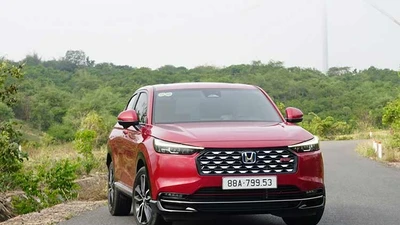 Honda HR-V e:HEV RS giảm 34 triệu đồng tại Việt Nam, giá mới 835 triệu
