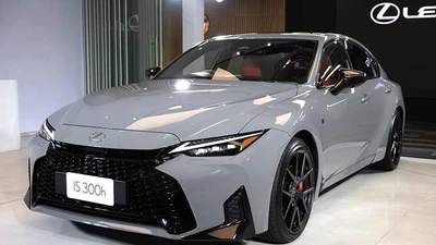 Lexus IS300h 2026 hạng sang ra mắt Thái Lan, sắp về Việt Nam