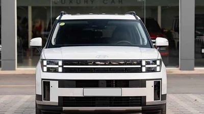 Hyundai SantaFe Hybrid 2025 lăn bánh 3.700 km, lỗ cả trăm triệu sau bán lại