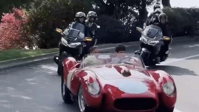 Ferrari 250 Testa Rossa 1957 làm xe dâu của tay đua Charles Leclerc