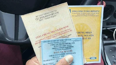 Chủ xe từ tháng 3 có thể được cấp chứng nhận kiểm định bản điện tử thay cho bản giấy. Ảnh: T.H.