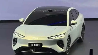 BYD trình làng sedan điện Seal 08 mới, chạy 400 km sau chỉ 5 phút sạc