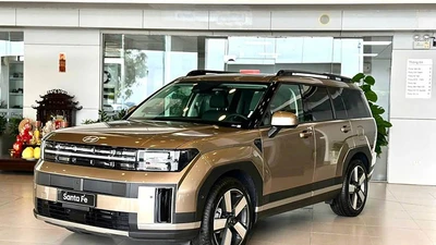 Hyundai SantaFe và Palisade giảm giá kỷ lục, tới 220 triệu đồng