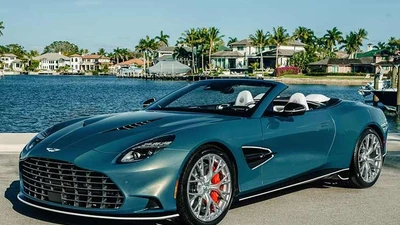 Ra mắt chiếc Aston Martin Vanquish Wave Edition độc nhất thế giới
