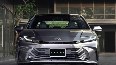 Toyota Camry bất ngờ lọt top ôtô ế nhất thị trường Việt tháng 1/2026