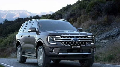 Ra mắt Ford Everest Platinum 2026 máy dầu 2.0L, giá bán từ 1,4 tỷ đồng