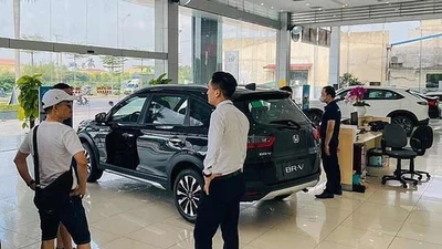 Thị trường ôtô Việt Nam 2025 lập đỉnh, lần đầu áp sát Thái Lan