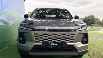 Toyota RAV4 Hybrid 2026 lộ giá bán chỉ từ 978 triệu tại Đông Nam Á